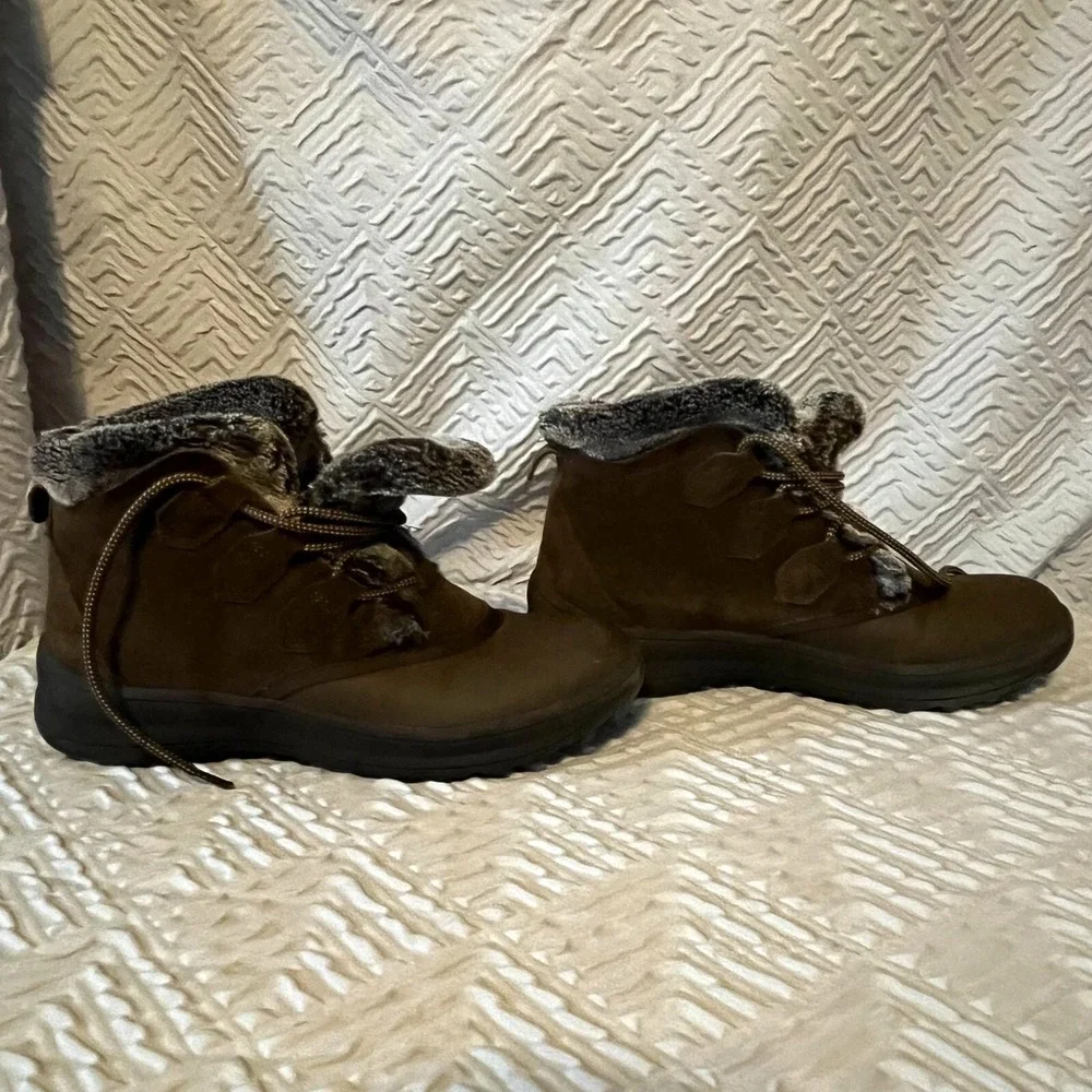 BareTraps Womens Augustina Brown Suede Winter Ankle Bootie Faux Fur Lined Size 7